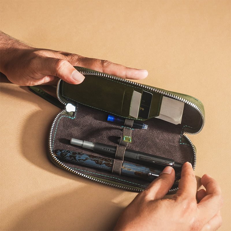 Endless Companion Leather Adjustable 3 Pen Pouch - Green