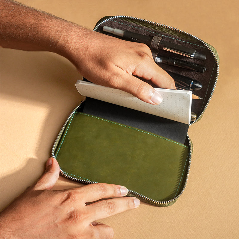 Endless Companion Leather 5 Pen Pouch - Green