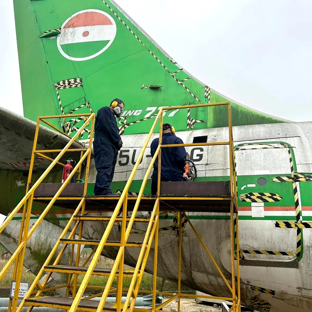 Boeing 737-200 - 5U-BAG - Bi-Colour