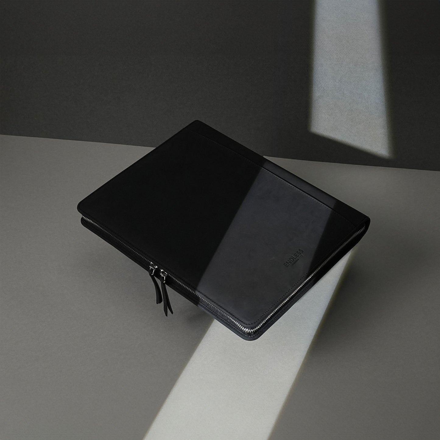 Endless Folio - Black A4