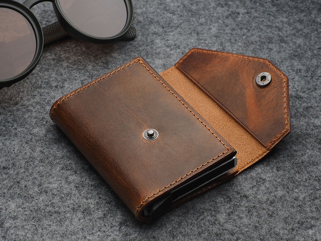 PORTER Go - The Original Legendary Vintage Saddle Leather
