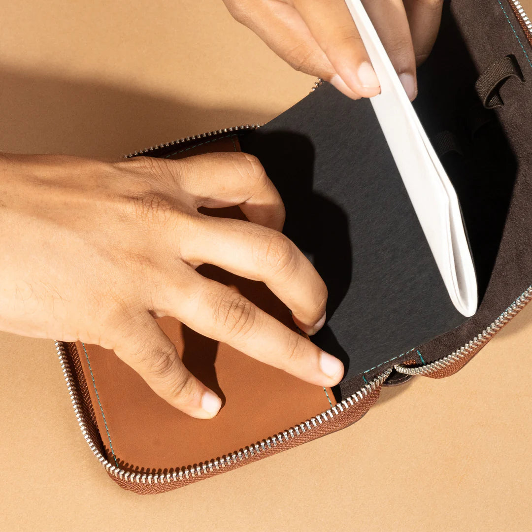 Endless Companion Leather 5 Pen Pouch - Brown