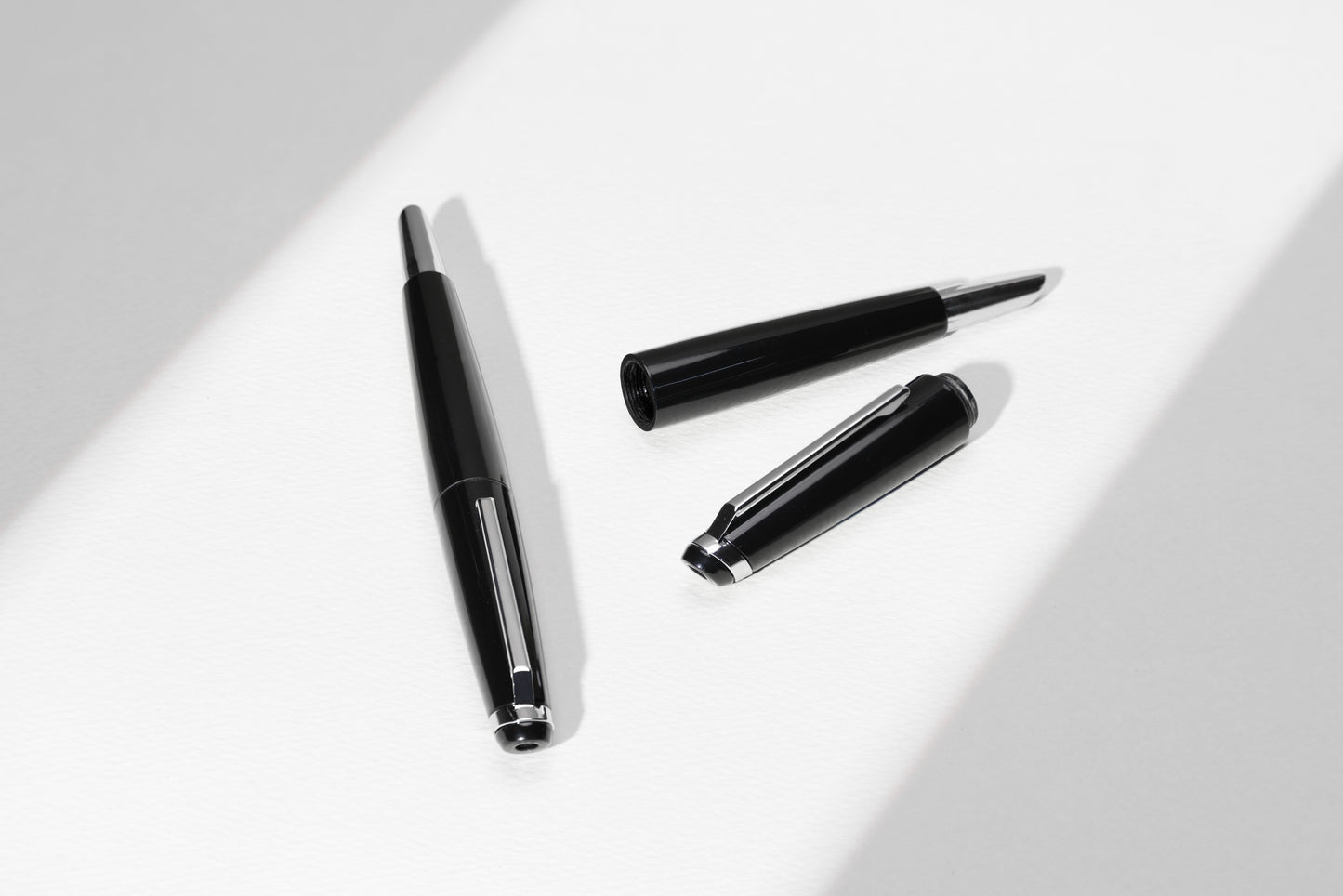 Endless Phantom Retractable Fountain Pen - Clear Black ( UK Exclusive )