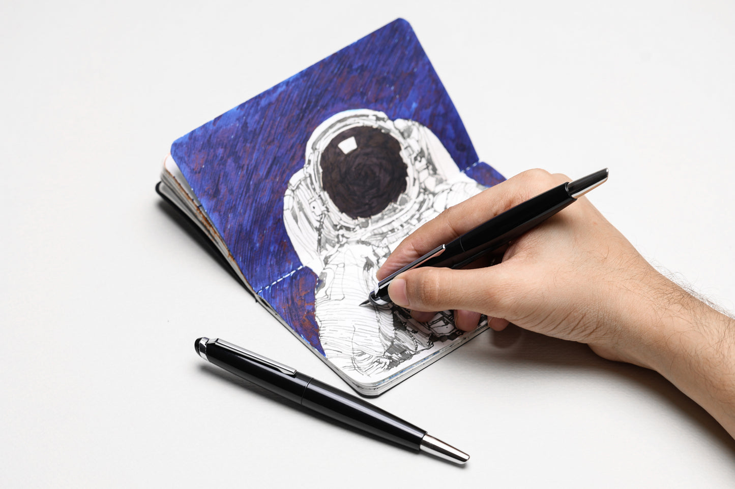 Endless Phantom Retractable Fountain Pen - Clear Black ( UK Exclusive )