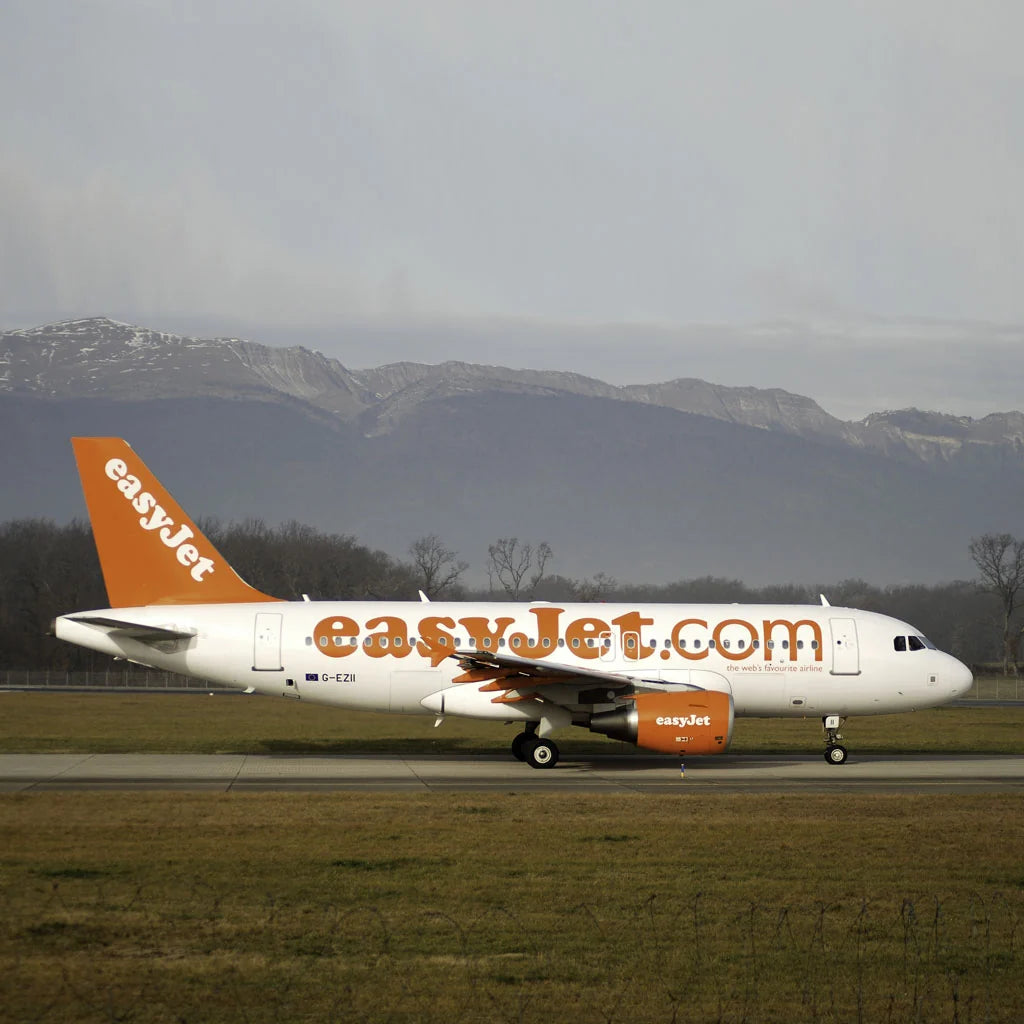 Airbus A319 - G-EZII (Orange)