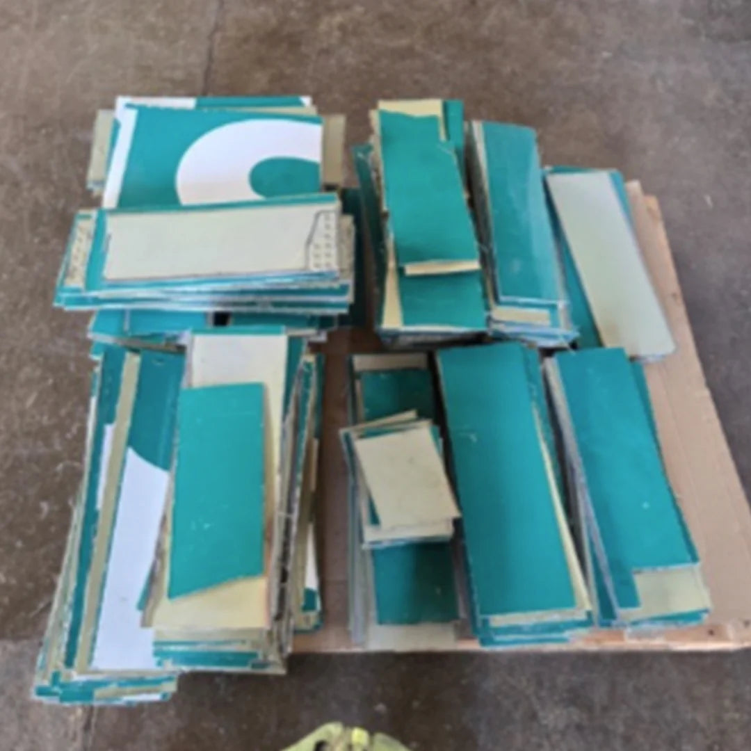 Airbus A320 - EI-CVC (Bi-Colour Green/White)