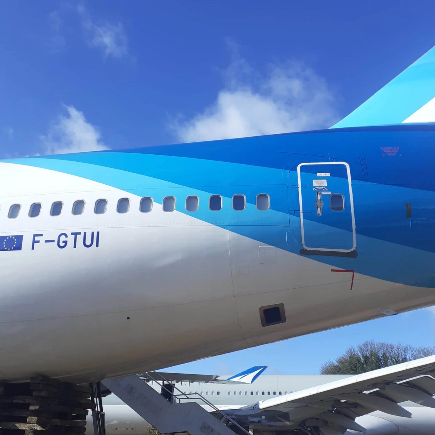 Boeing 747 - F-GTUI Light Blue