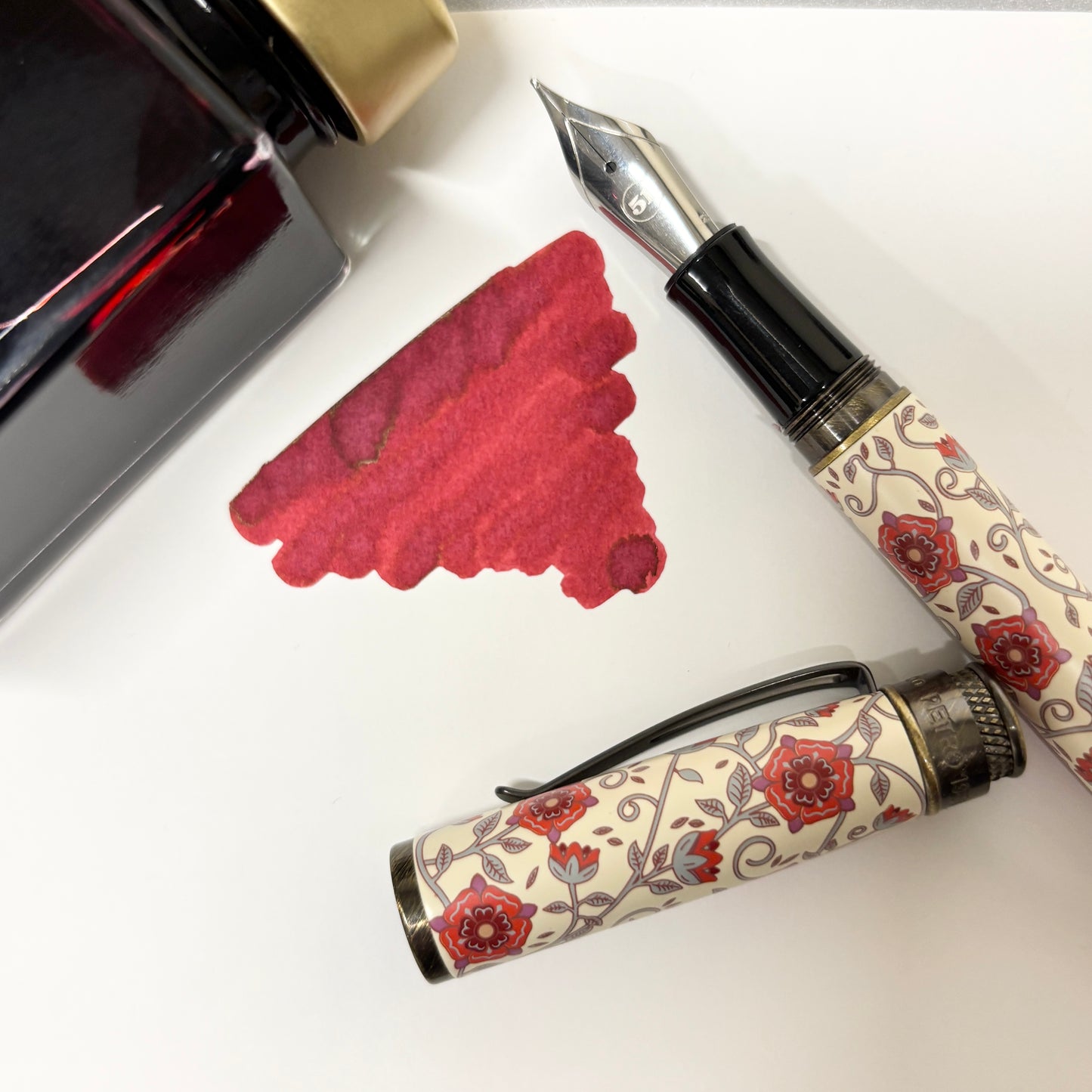 Mann Inc Bottled Ink - Royal Red Rose 50ml