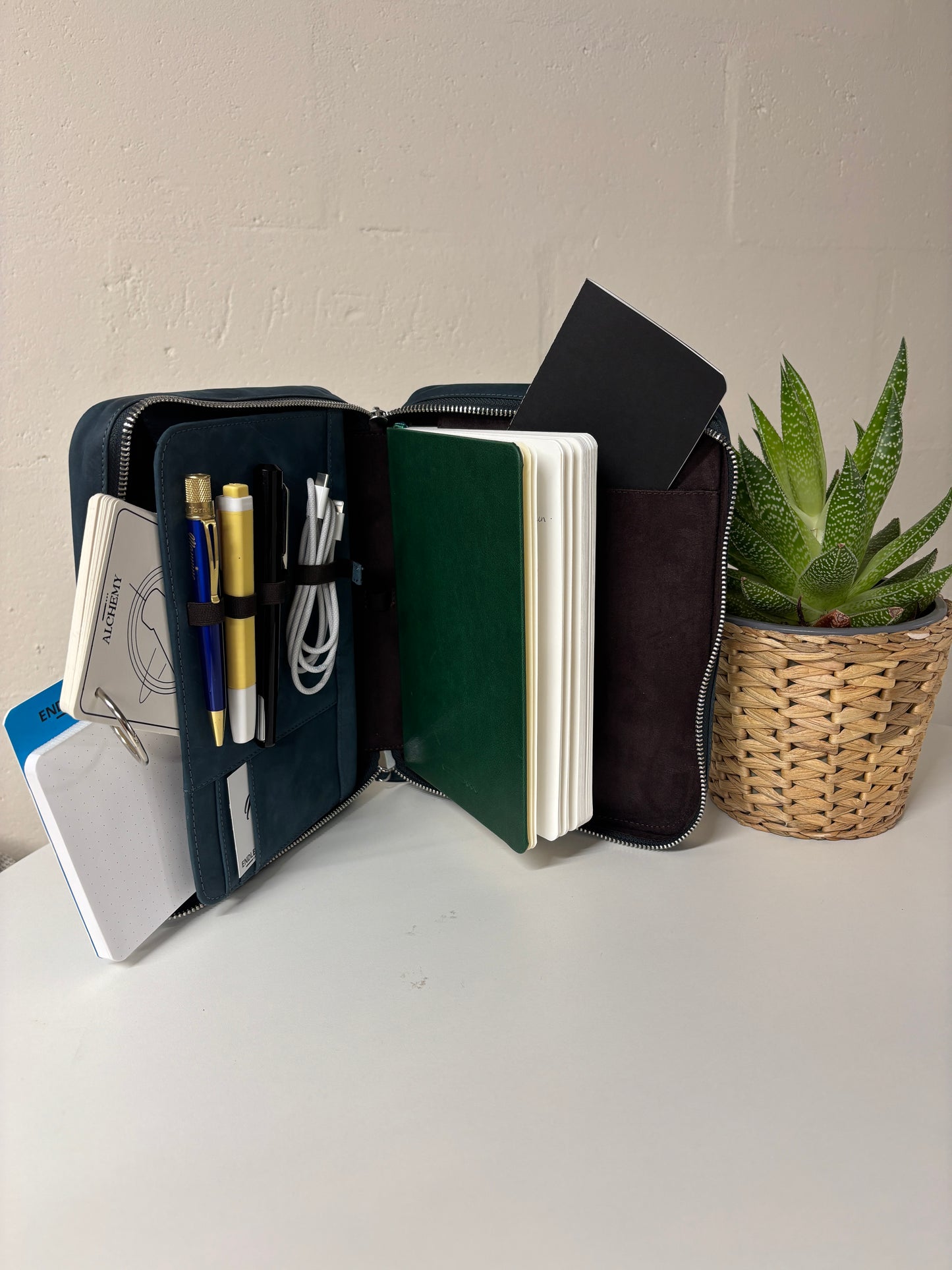 Endless Folio - Black A5 XL