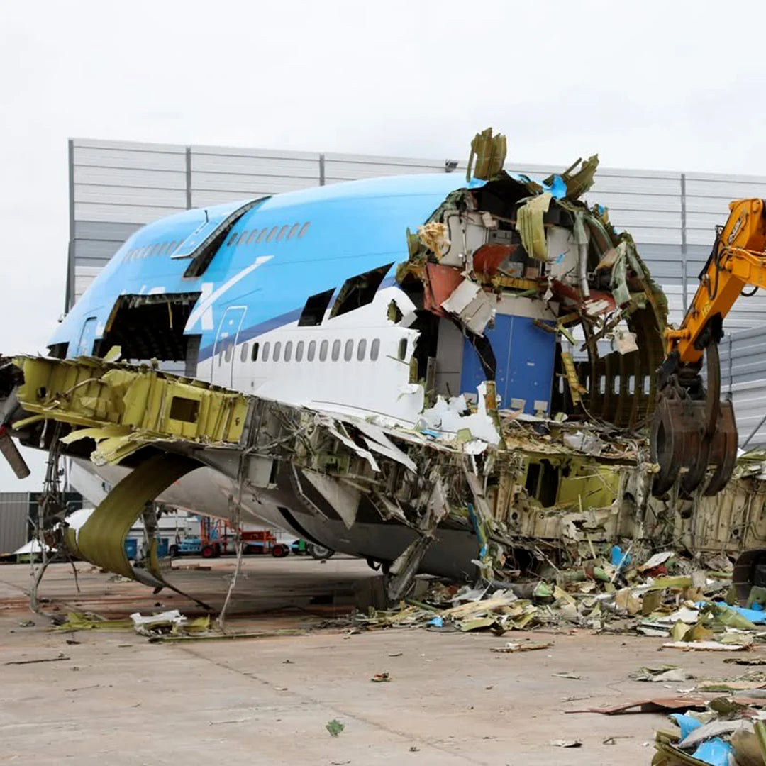 Boeing 747 - VQ-BWM - Blue