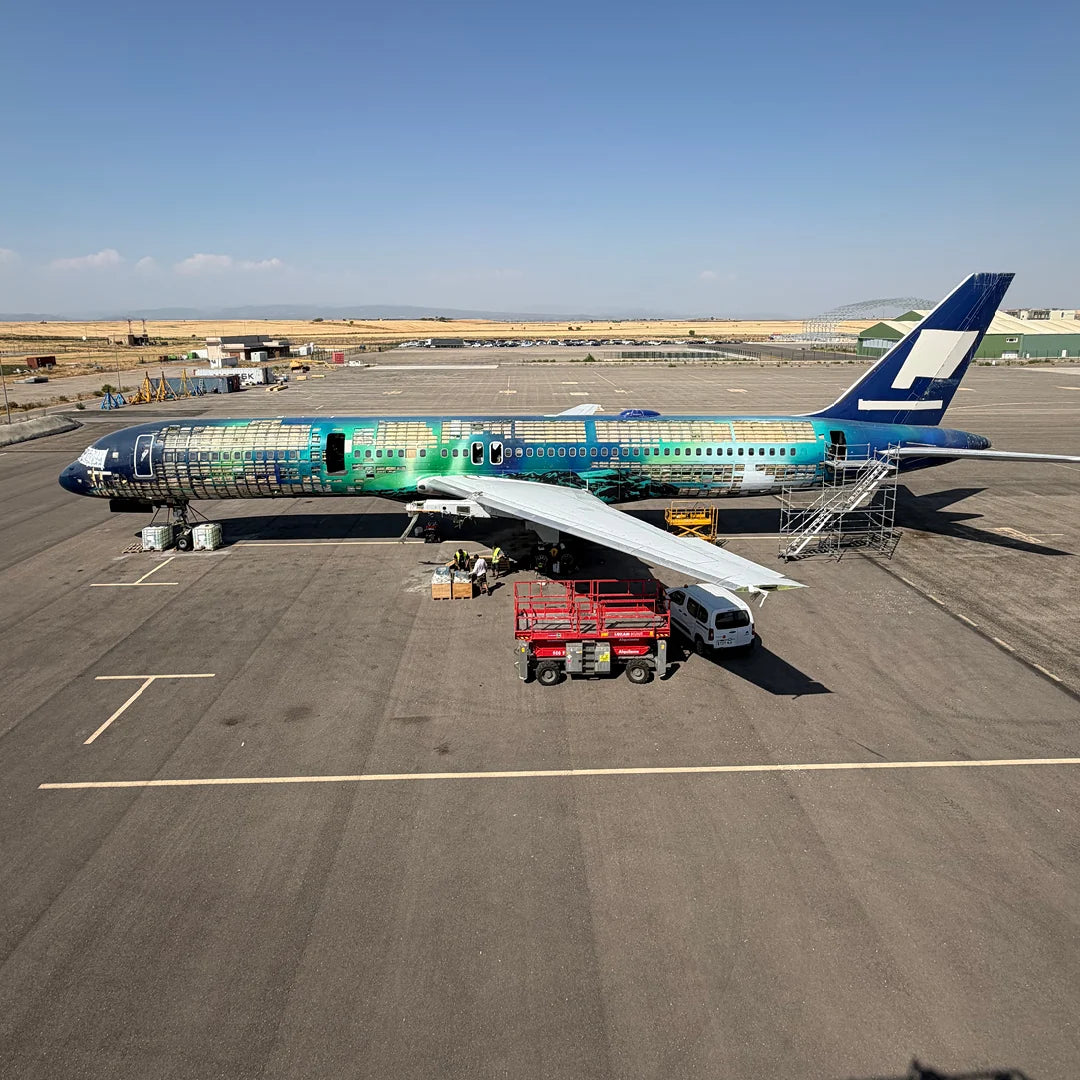 Icelandair Boeing 757 - TF-FIU - Dark Blue