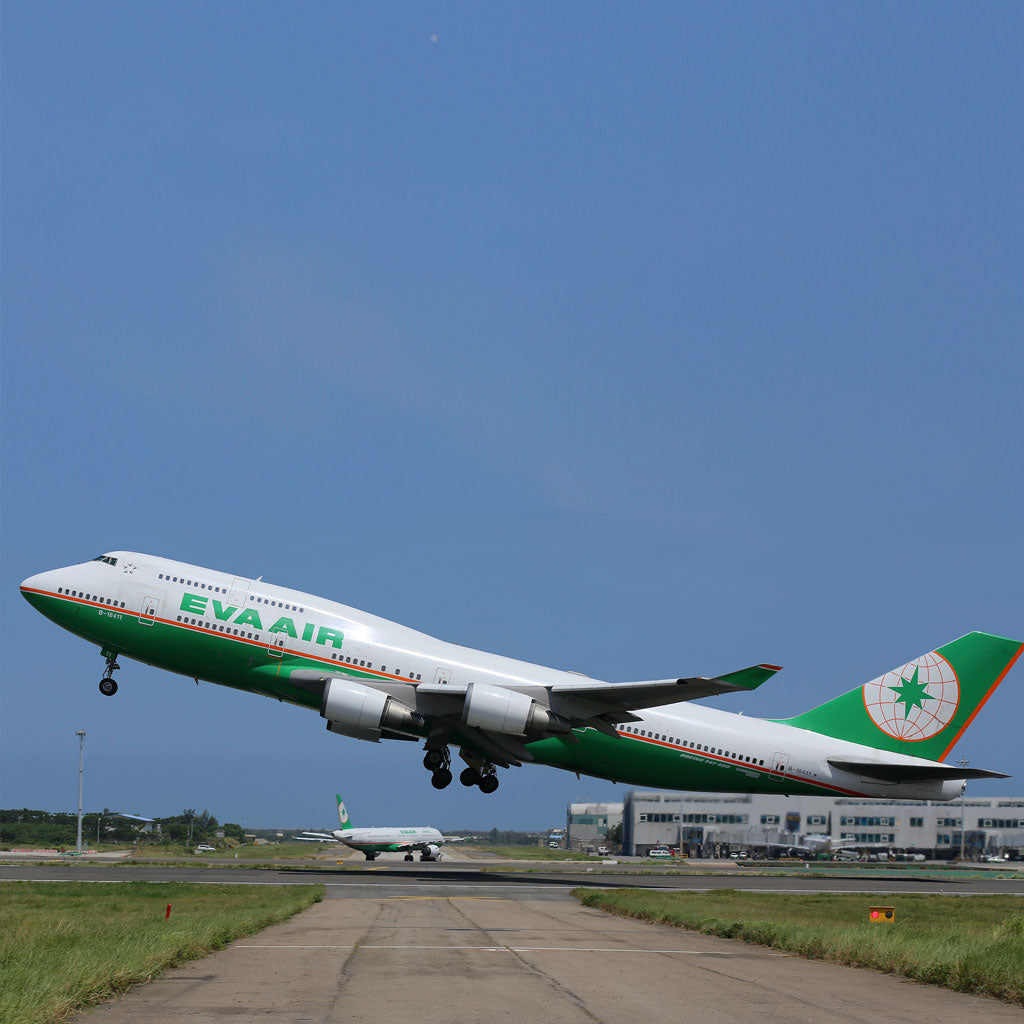 EVA Air Boeing 747 – B-16411 (Green)